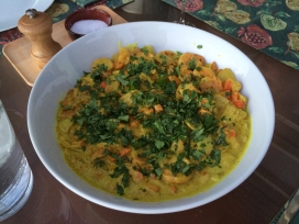 Shrimp curry with cilantro
